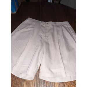 Mens 36" Divots Khaki Tan Pleated Front Golf Shorts with Pockets and Belt Loops